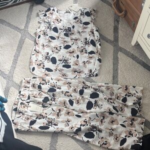 Floral Print Ankle Pants & Top Set